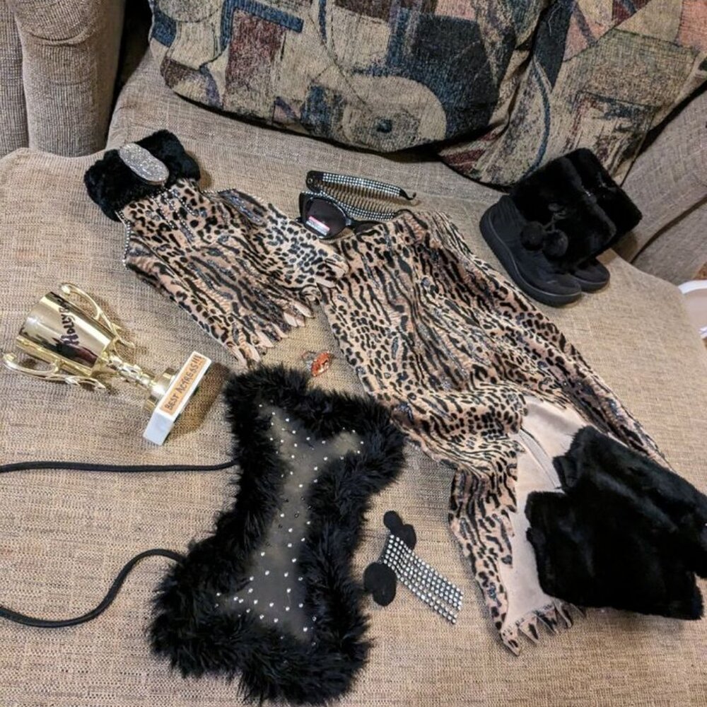 Movie star PEBBLES Halloween COSTUME - Hollyrock Barbie costume Sz CH 3-5. 9pcs